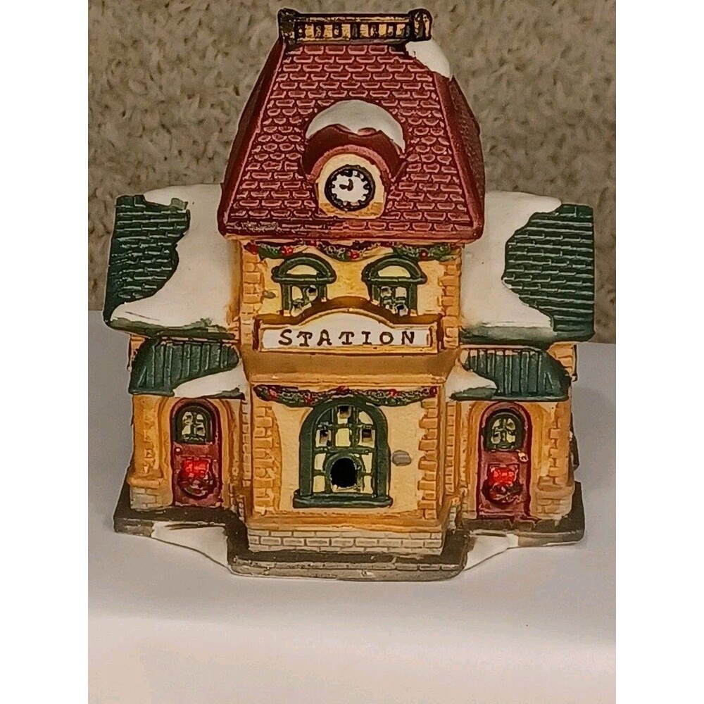 Vintage Christmas Village Station House Ceramic Light Up Train Depot Putz MCM - Picture 1 of 8